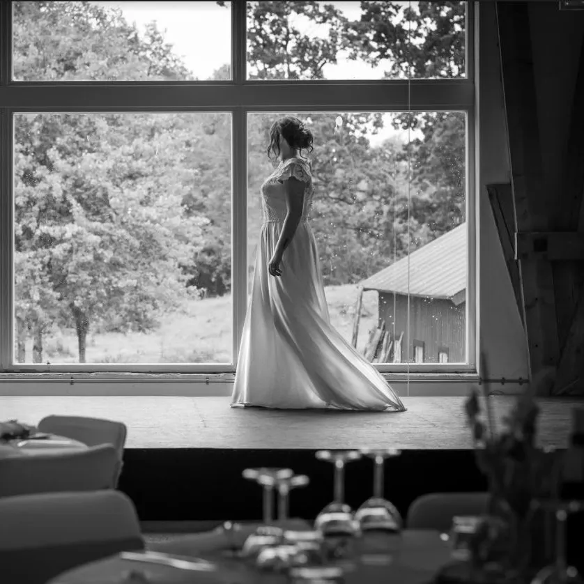 blivande brud som väntar på ljud