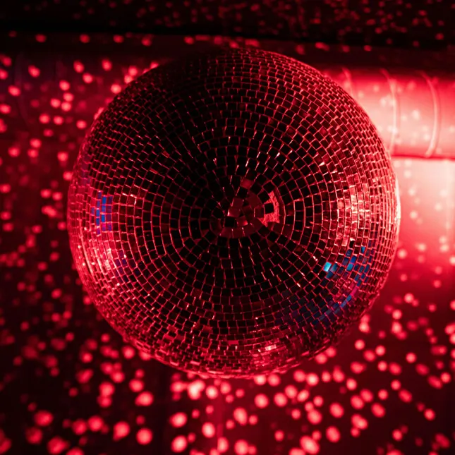 discokula ljusdesignad med rött ljus